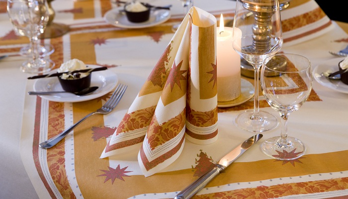 Tischdekoration Buon Natale Terracotta Mustertisch Tischdekoration Weihnachten von Duni bei Tafeldeko