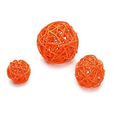 Rattankugeln in Orange