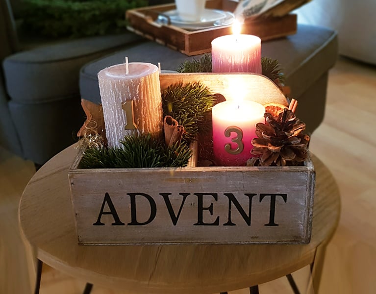 Adventskiste Rustikal & Modern - Die Alternative zum herkömmlichen Adventskranz.
