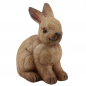 Dekofigur Osterhase in Holz-Optik, sitzend, 11 cm.