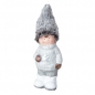 Deko Winter Junge mit Plüschmütze in Weiß/Grau glitzernd, 18 cm.