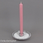 Dekobeispiel für den Glas Kerzenhalter für Spitzkerzen, Leuchterkerzen mit Farbsand ausdekoriert.