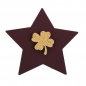10 handgefertigte Streudeko Sterne mit Kleeblatt in Aubergine/Gold glitzernd, 70 mm