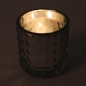 Teelichtglas Rautenmuster in Silber verspiegelt, 75 mm, Dunkelaufnahme.
