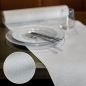 12 Meter Rolle Tafeldeko Premium Tischläufer -Weiß auf Weiß-, 40 cm Breite.