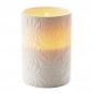Kerze im Porzellan Windlicht, Muster: Modern in Weiß, 10 cm, 35 h Brenndauer.