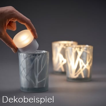Dekobeispiel - Duni Kerzenhalter Shimmer in White, 10 cm
