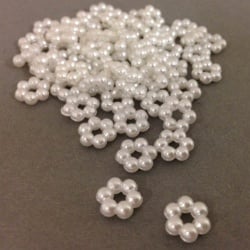 60er Pack Mini Perlenblüten, weiß