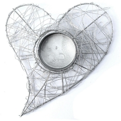 Drahtherz mit Teelichthalter in Silber