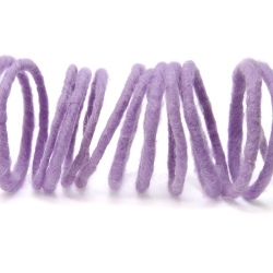 2,5 Meter Filzkordel in Flieder, 7 mm 2,5 Meter Filzkordel in Flieder, 7 mm