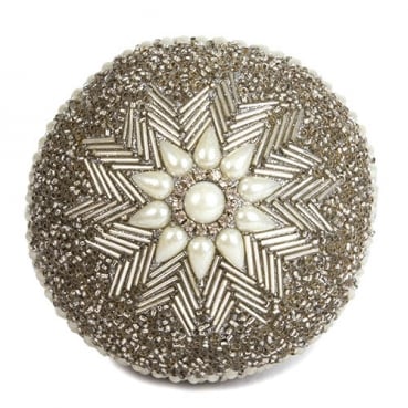 Weihnachtsdeko Kugel mit Deko Perlen besetzt in Champagner/Creme, 10 cm, Nr. 1