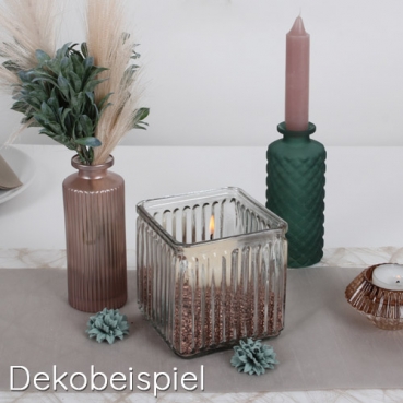 Glas Väschen schmal, Raute in Dunkelgrün matt, 13,2 cm Dekobeispiel für Glas Väschen schmal, Raute in Dunkelgrün matt, 13,2 cm.