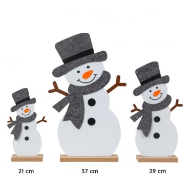 3 Filz Schneemänner, auf Sockel, 21 cm, 29 cm und 37 cm 3 Deko Filz Schneemänner auf Sockel, 21 cm, 29 cm und 37 cm.