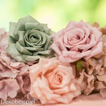 Dekobeispiel mit der Kunstblume Rosenkopf in Rosa, 90 mm.