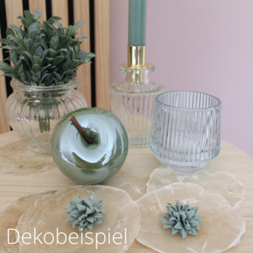 Porzellan Apfel in Dunkelgrün mit Perlmuttglanz, 75 mm Porzellan Apfel in Dunkelgrün mit Perlmuttglanz, 75 mm, Dekobeispiel