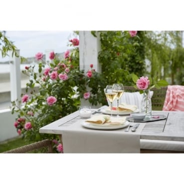 24 Meter Rolle Duni Bio Dunicel Tischläufer, Tête-à-Tête in Mellow Rose, 40 cm Breite Gedeckter Tisch mit Duni Dunicel Tischläufer.