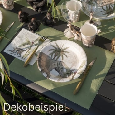 Dekobeispiel mit einem Airlaid Tischläufer als Tischset in Grün.