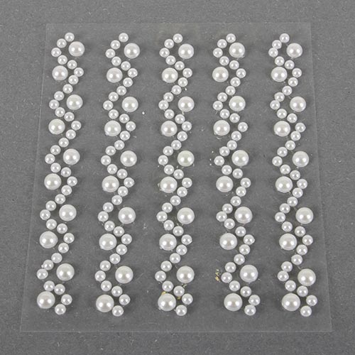 Sticker Perlen in Weiß 3 und 5 mm Durchmesser.