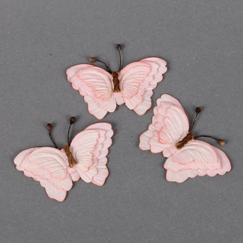 3 Florella Schmetterlinge handgemacht aus Maulbeerpapier in Hellrosa, 59 mm.
