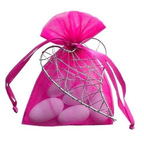 Gastgeschenk Mandelsäckchen Organza in Pink mit Herz in Silber.