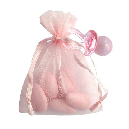 Gastgeschenk Mandelsäckchen Organza in Rosa mit Schnuller im Tafeldeko Taufe Online Shop mit Mustertischen.