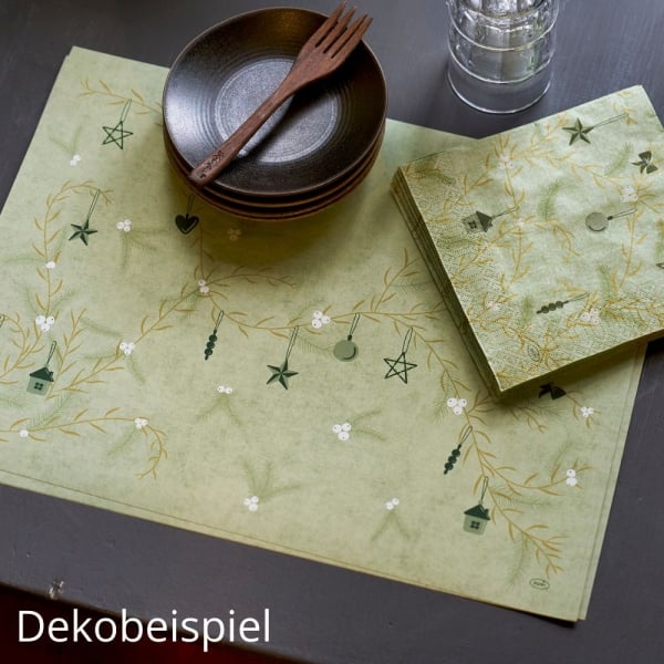 Weihnachtliches Tischgedeck mit dekorativen Platzset & Serviette Duni Noël Pistachio, braune Teller.