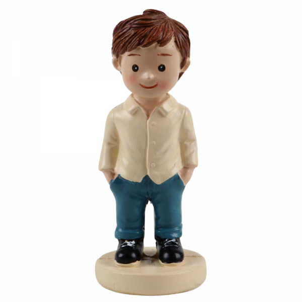 Dekofigur lächelnder Junge mit braunem Haar, creme-farbenem Hemd und einer blauen Hose.