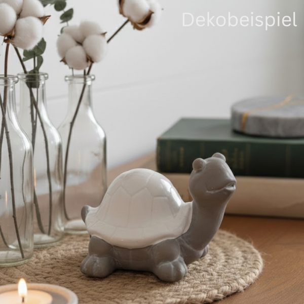 Deko Beton-Look Schildkröte auf Holz Sideboard