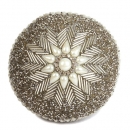 Weihnachtsdeko Kugel mit Deko Perlen besetzt in Champagner/Creme, 10 cm, Nr. 1