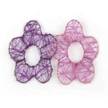 Drahtblumen in lila