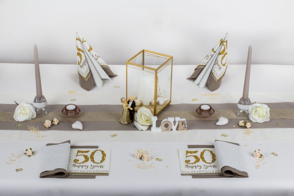 Mustertisch zur Goldene Hochzeit 50 Jahre verheiratet modern