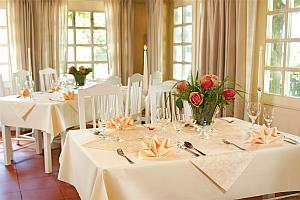Liz-Champagner_01